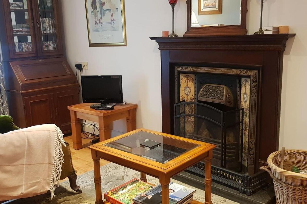 הוילה Banagher Cosy Townhouse On The Hill In Ireland מראה חיצוני תמונה